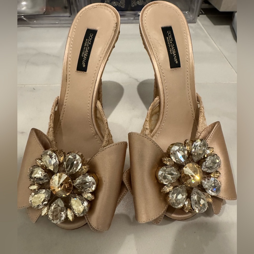 Dolce & Gabbana Lace Crystal Embellished Mules Sandals Heels Pumps size 36.5
